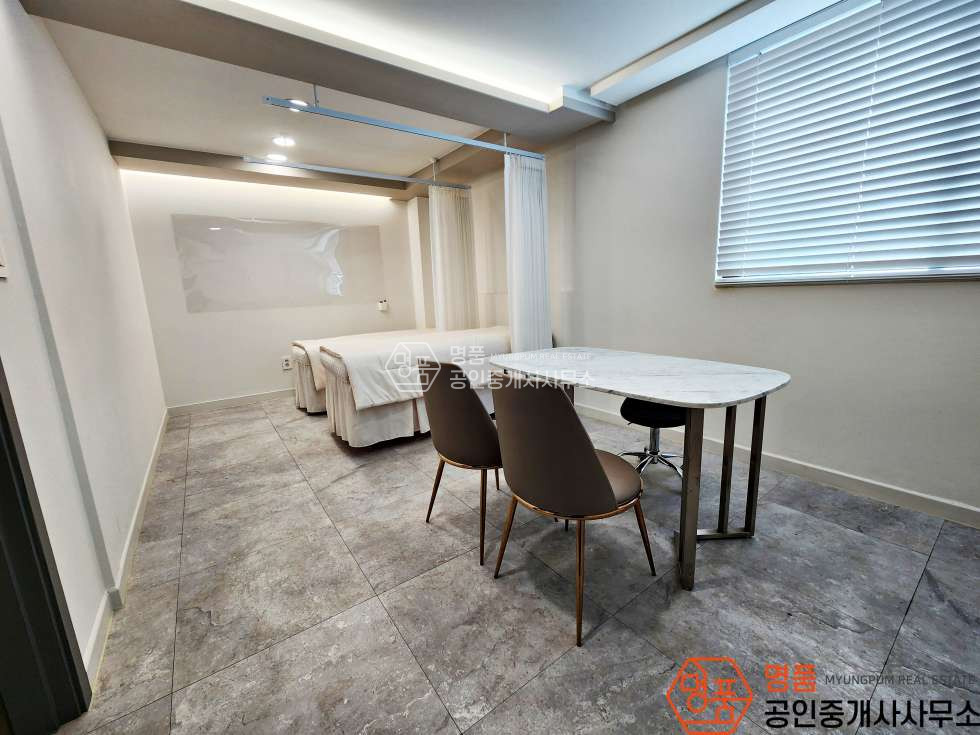 서울 강남구 논현동 논현초 인근 I 피부 미용샵 I 인테리어 굿 I 진행임박 월세 매물번호 10461 사진 2