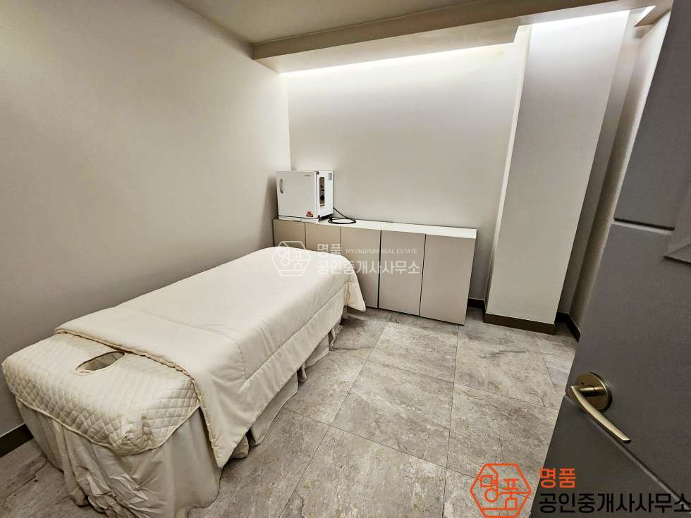 서울 강남구 논현동 논현초 인근 I 피부 미용샵 I 인테리어 굿 I 진행임박 월세 매물번호 10461 사진 4