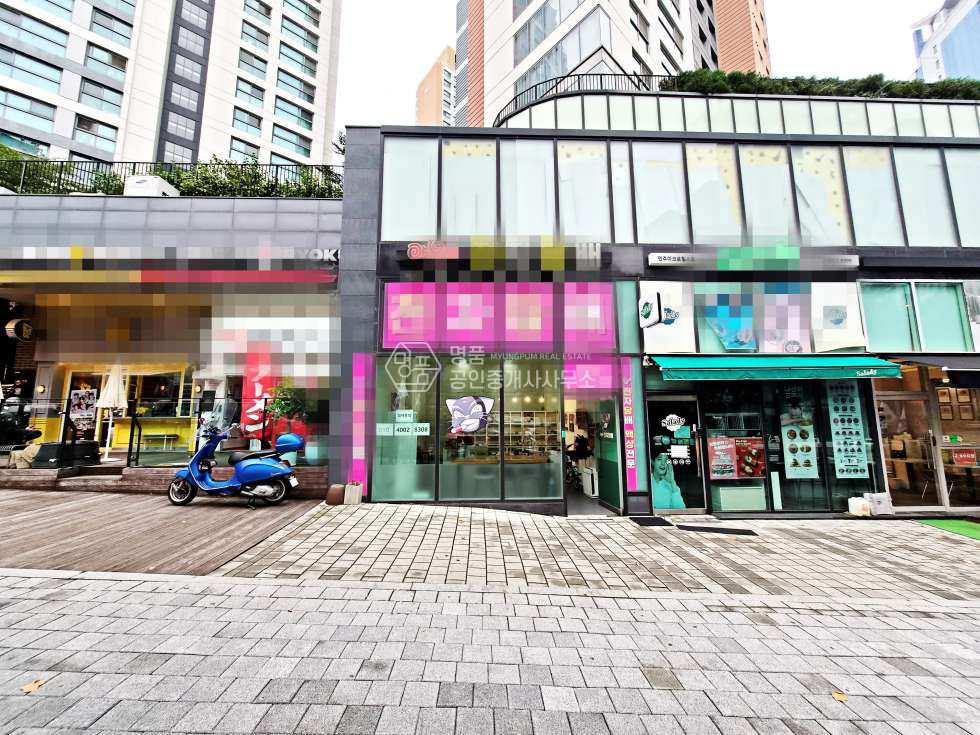 서울 강남구 논현동 근린생활시설동 15P 상가 I 선정릉초역세 I 외관상1층 I 높은층고 월세 매물번호 10492 사진 1