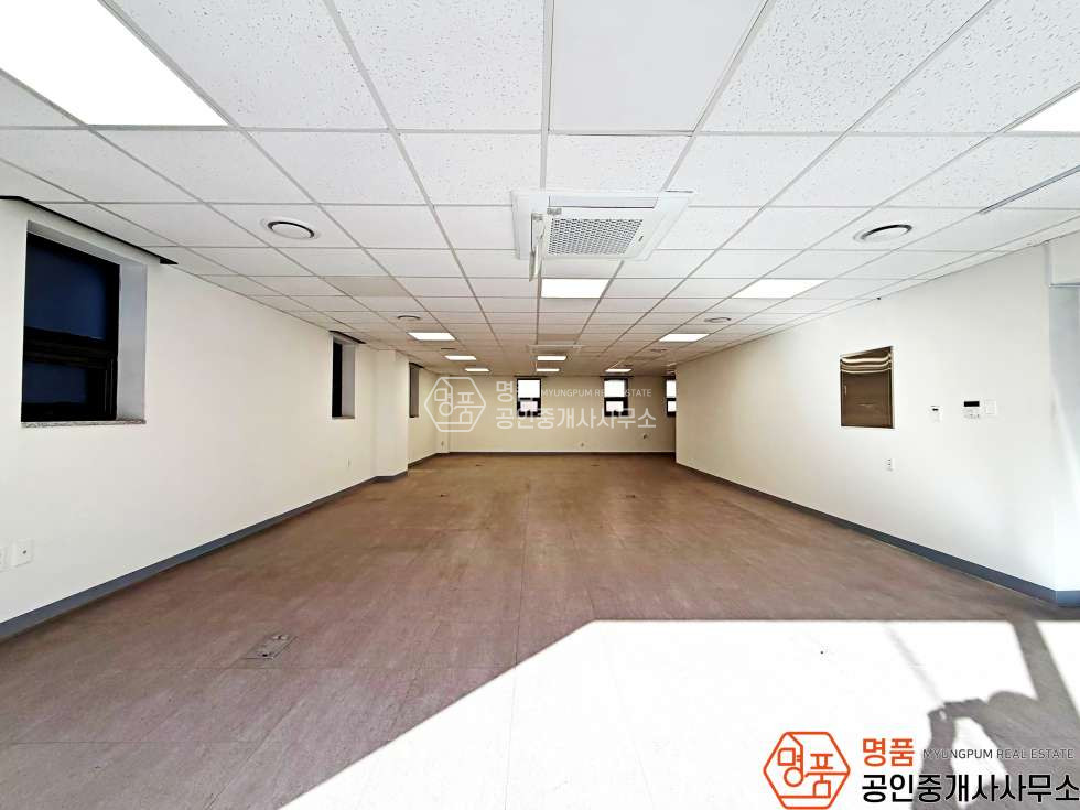 서울 강남구 논현동 기전빌딩동 단독사옥 I 논현역 I 대로변 I 옥상정원 월세 매물번호 10593 사진 4